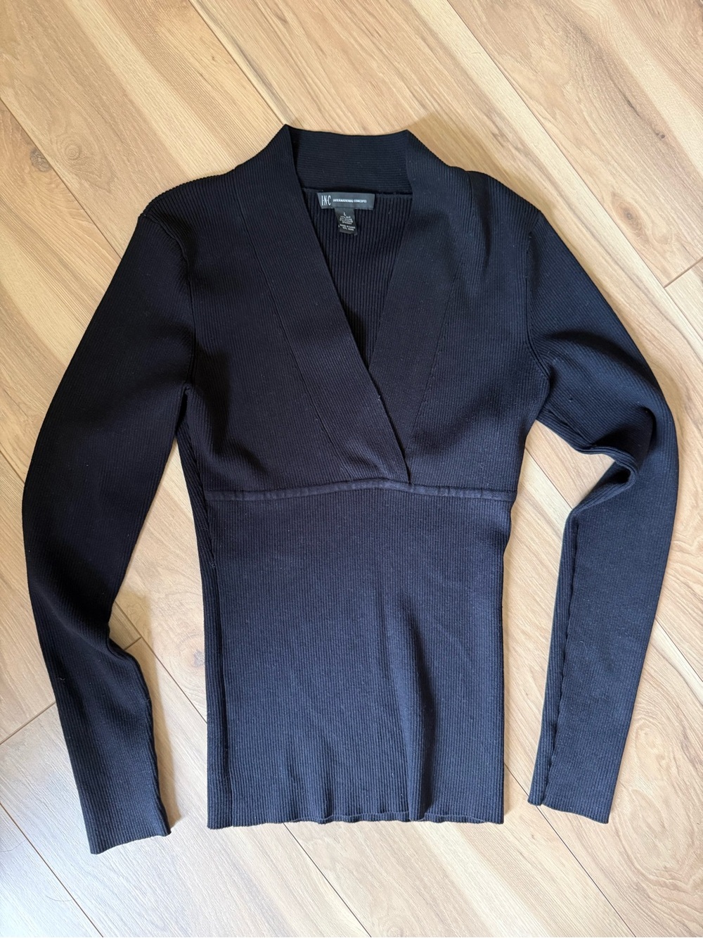 INC International Concepts Woman’s sweater in Black